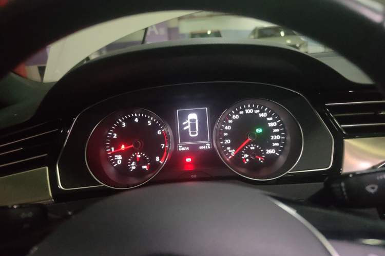 Used Volkswagen FAW-Volkswagen CC 2019 330TSI Huayan Edition China VI Instrument Cluster