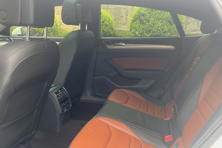 Used Volkswagen FAW-Volkswagen CC 2019 330TSI Glamour Edition China VI Interior 1