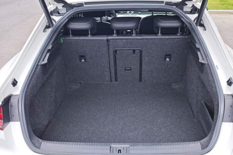 Used Volkswagen FAW-Volkswagen CC 2019 330TSI Glamour Edition China VI Interior 11