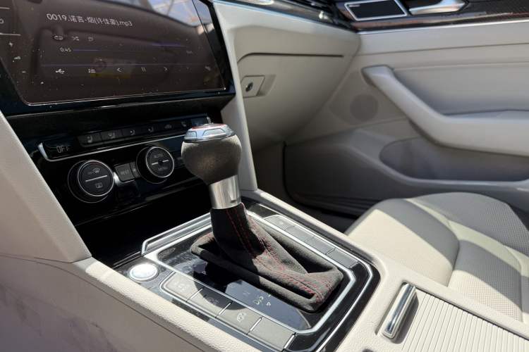 Used Volkswagen FAW-Volkswagen CC 2019 380TSI Yeyan Edition China V Standard Interior 3