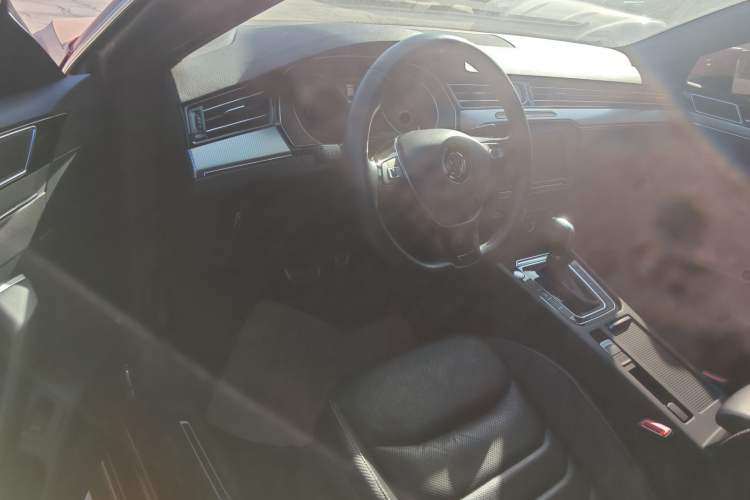 Used Volkswagen FAW-Volkswagen CC 2019 330TSI Glamour Edition China V Standard Interior 3