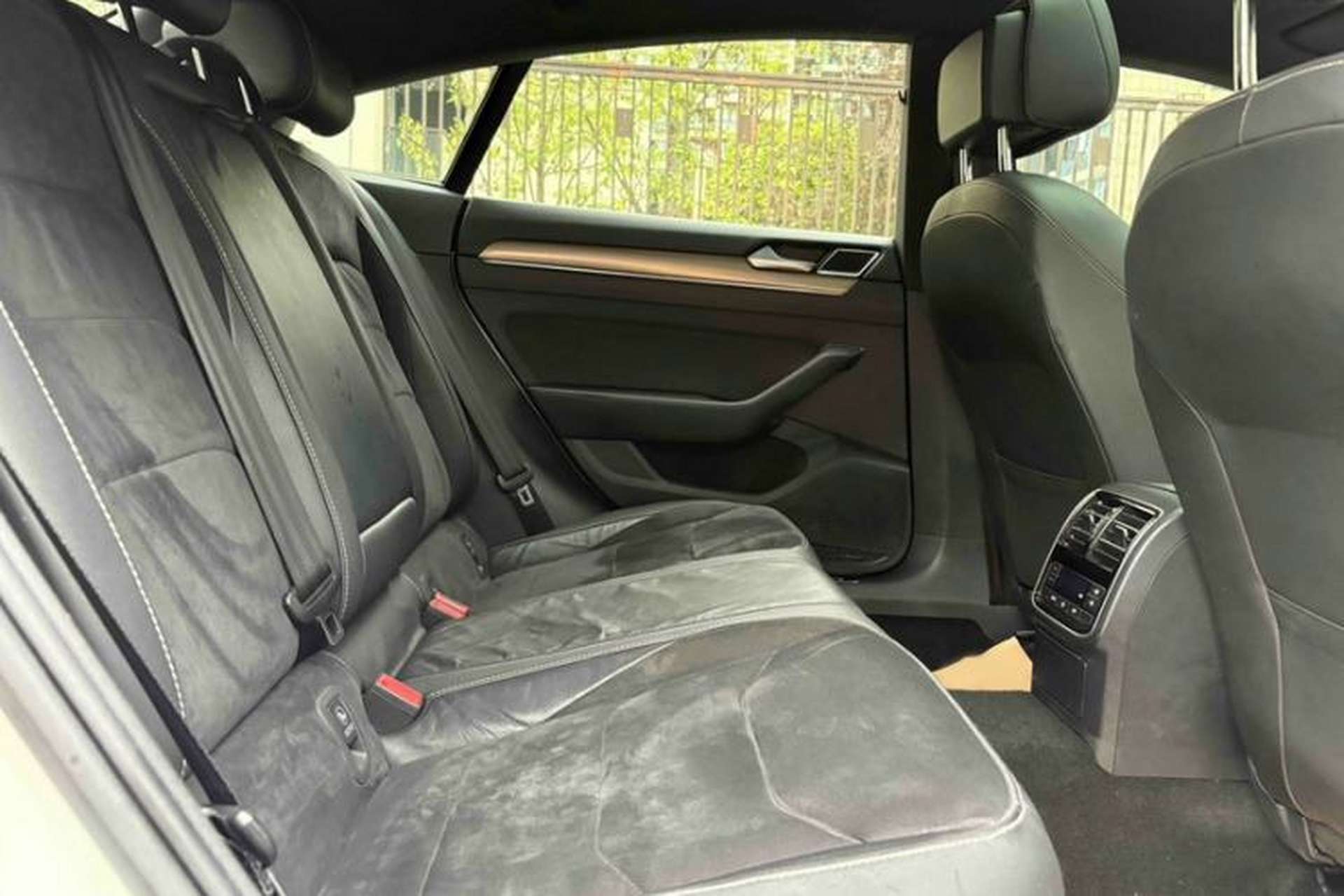 Used Volkswagen FAW-Volkswagen CC 2019 330TSI Huayan Edition China VI Interior 4