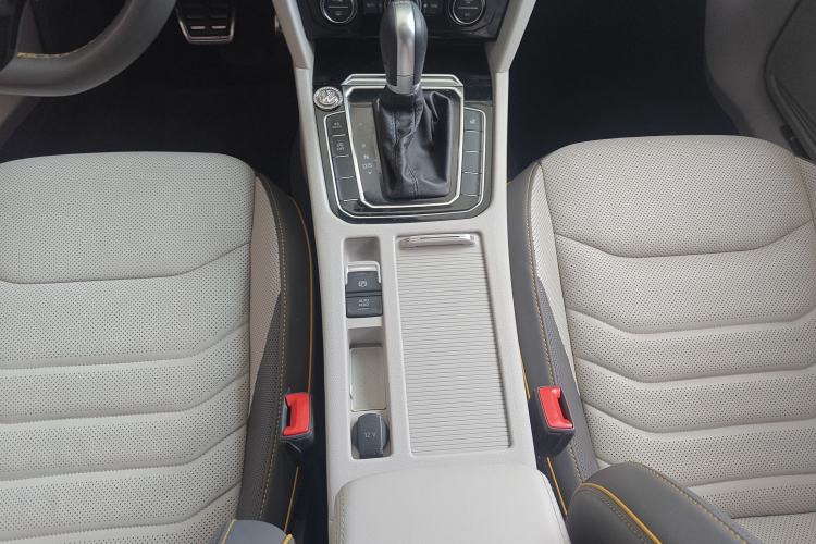 Used Volkswagen FAW-Volkswagen CC 2019 380TSI Yeyan Edition China V Standard Interior 6