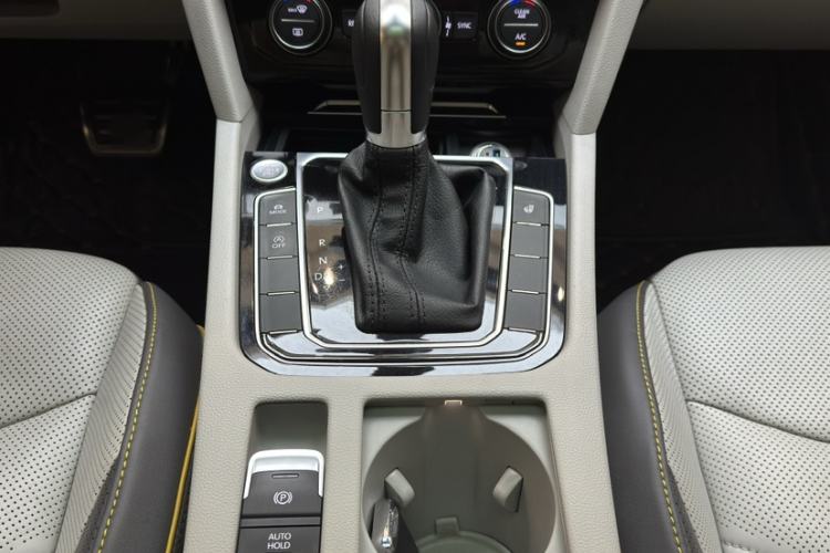 Used Volkswagen FAW-Volkswagen CC 2019 380TSI Yeyan Edition China VI Standard Interior 6