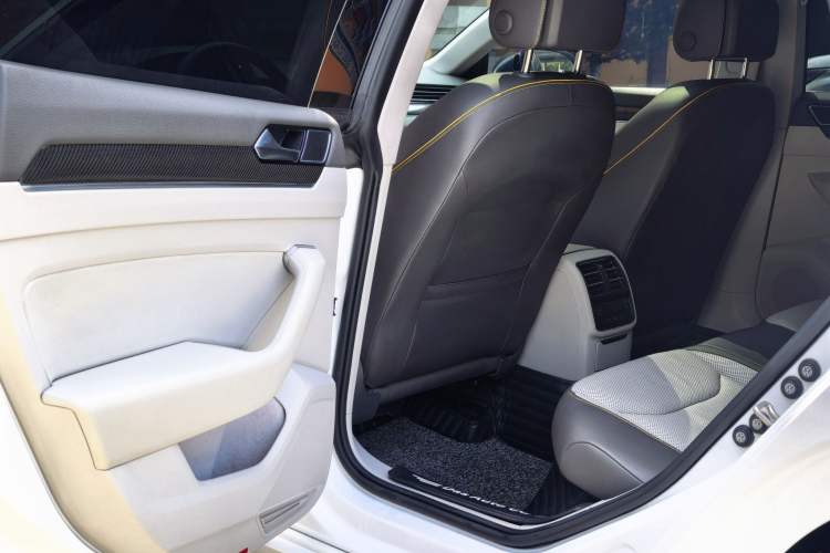 Used Volkswagen FAW-Volkswagen CC 2019 380TSI Yeyan Edition China V Standard Interior 8