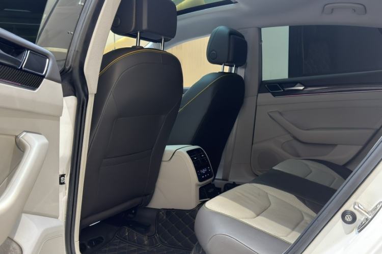 Used Volkswagen FAW-Volkswagen CC 2019 380TSI Yeyan Edition China VI Standard Interior 9