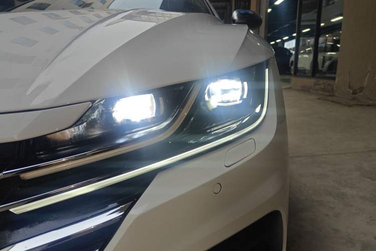 Used Volkswagen FAW-Volkswagen CC 2019 330TSI Glamour Edition China VI Left Front Headlight