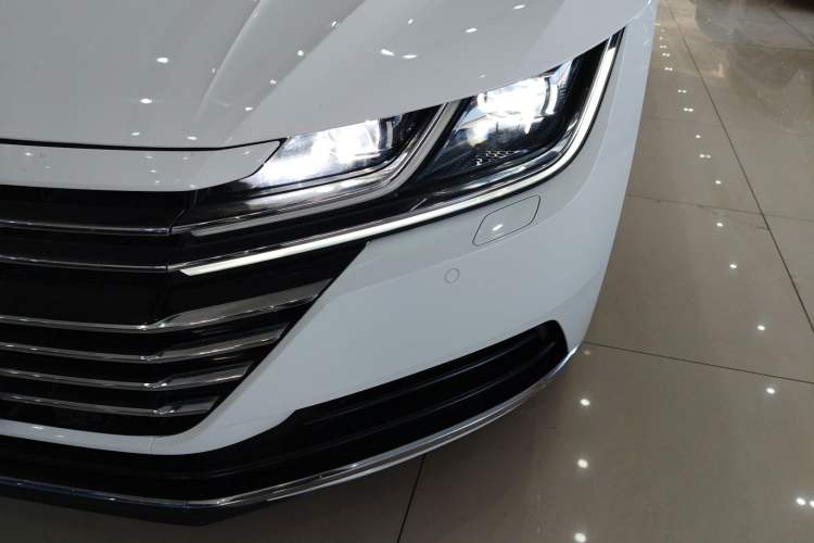 Used Volkswagen FAW-Volkswagen CC 2019 330TSI Glamour Edition China V Standard Left Front Headlight