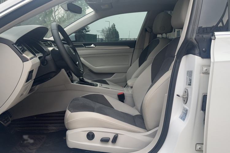 Used Volkswagen FAW-Volkswagen CC 2019 330TSI Huayan Edition China V Standard Left Front Seat