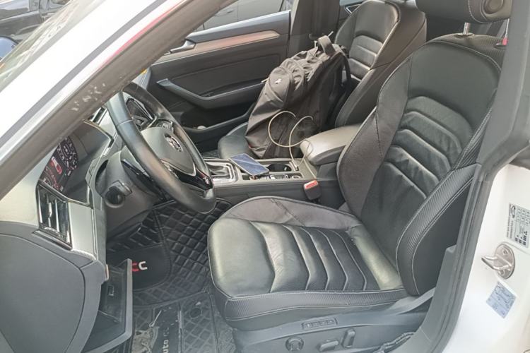 Used Volkswagen FAW-Volkswagen CC 2019 330TSI Glamour Edition China V Standard Left Front Seat