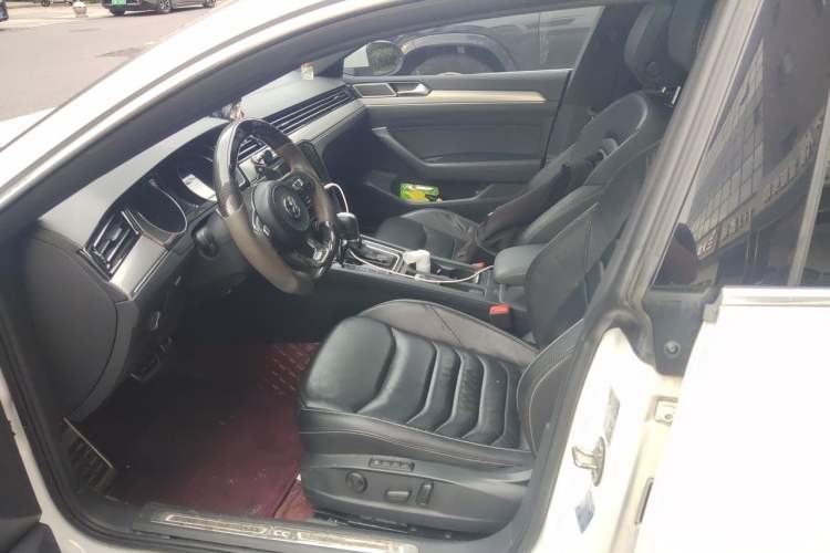 Used Volkswagen FAW-Volkswagen CC 2019 330TSI Glamour Edition China V Standard Left Front Seat