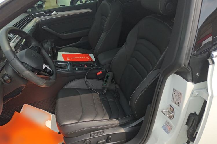 Used Volkswagen FAW-Volkswagen CC 2019 330TSI Glamour Edition China VI Left Front Seat