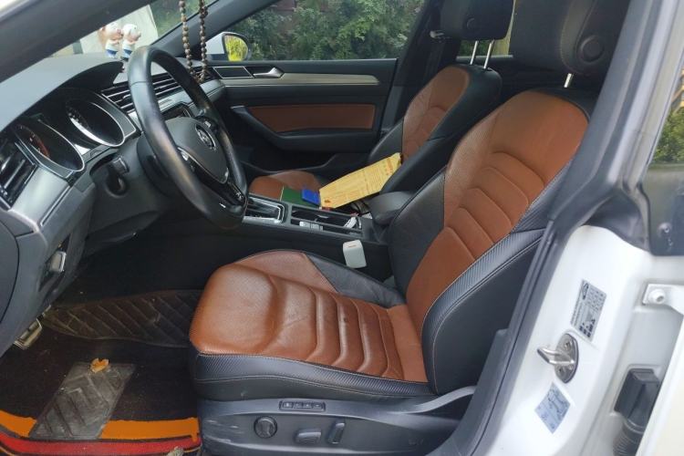 Used Volkswagen FAW-Volkswagen CC 2019 330TSI Glamour Edition China VI Left Front Seat