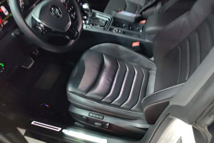 Used Volkswagen FAW-Volkswagen CC 2019 380TSI Glamour Edition China V Standard Left Front Seat