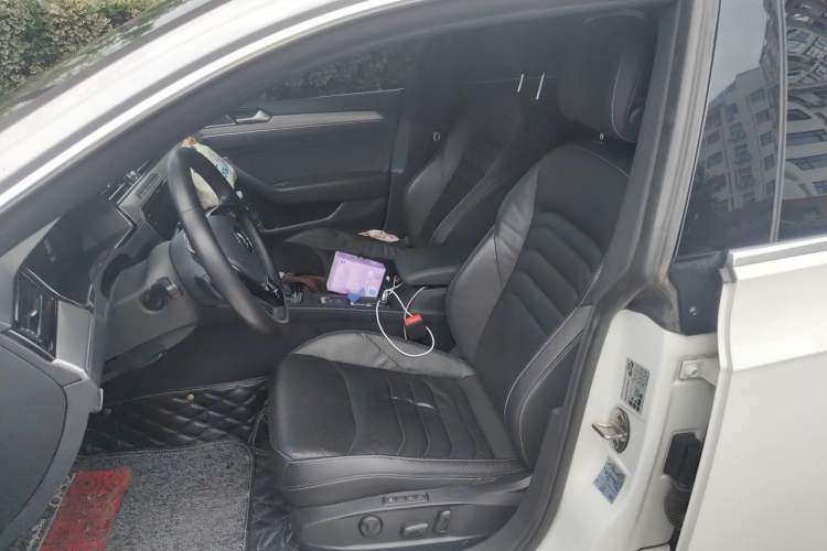 Used Volkswagen FAW-Volkswagen CC 2019 330TSI Glamour Edition China VI Left Front Seat