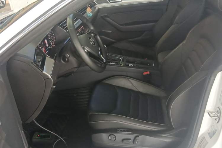 Used Volkswagen FAW-Volkswagen CC 2019 380TSI Glamour Edition China V Standard Left Front Seat