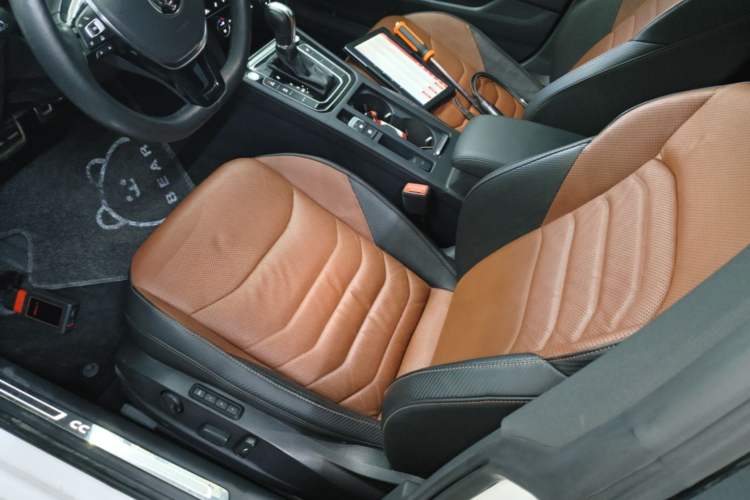 Used Volkswagen FAW-Volkswagen CC 2019 330TSI Glamour Edition China VI Left Front Seat