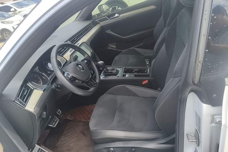 Used Volkswagen FAW-Volkswagen CC 2019 330TSI Huayan Edition China VI Left Front Seat