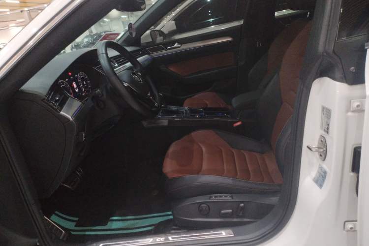 Used Volkswagen FAW-Volkswagen CC 2019 380TSI Glamour Edition China V Standard Left Front Seat