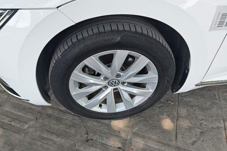 Used Volkswagen FAW-Volkswagen CC 2019 330TSI Huayan Edition China VI Left Front Wheel Hub