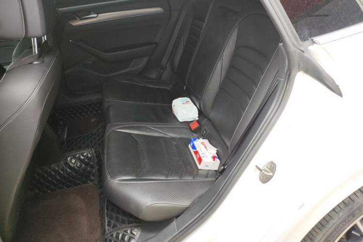 Used Volkswagen FAW-Volkswagen CC 2019 330TSI Glamour Edition China V Standard Left Rear Seat