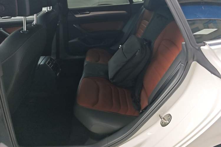 Used Volkswagen FAW-Volkswagen CC 2019 330TSI Glamour Edition China V Standard Left Rear Seat