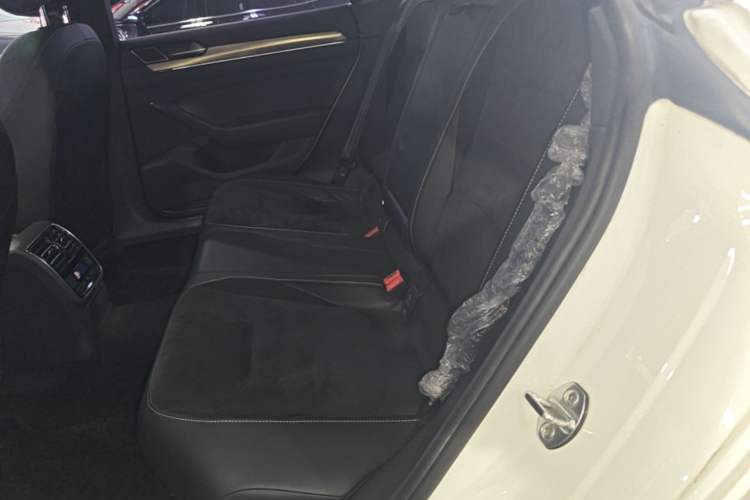 Used Volkswagen FAW-Volkswagen CC 2019 330TSI Huayan Edition China V Standard Left Rear Seat