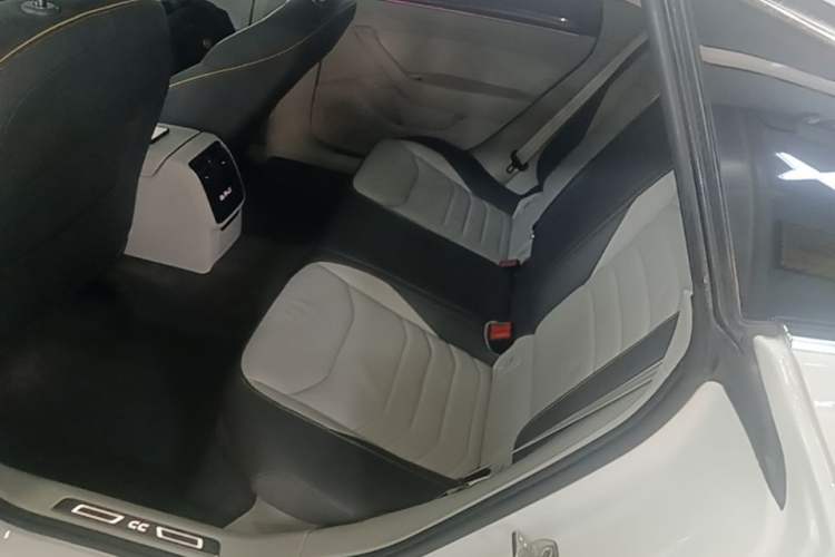 Used Volkswagen FAW-Volkswagen CC 2019 380TSI Yeyan Edition China V Standard Left Rear Seat