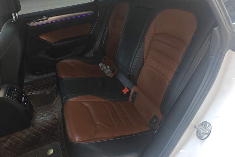 Used Volkswagen FAW-Volkswagen CC 2019 330TSI Glamour Edition China VI Left Rear Seat
