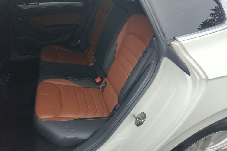 Used Volkswagen FAW-Volkswagen CC 2019 330TSI Glamour Edition China VI Left Rear Seat