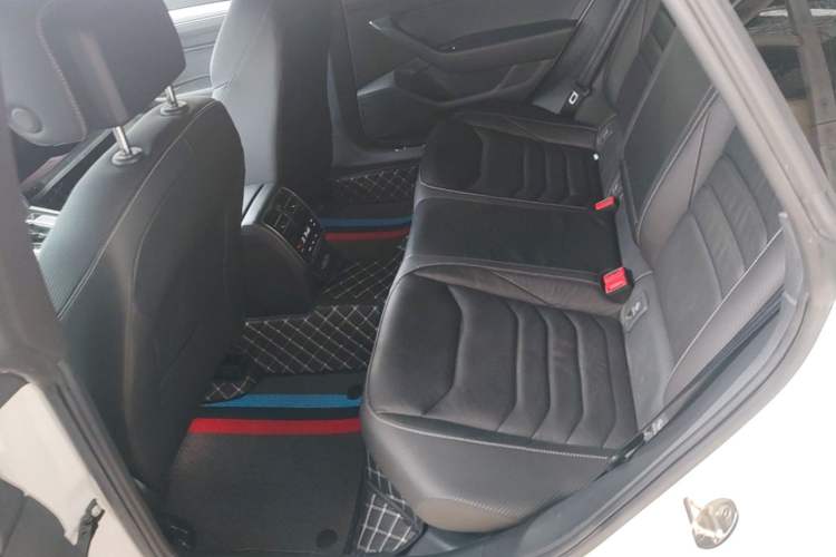 Used Volkswagen FAW-Volkswagen CC 2019 330TSI Glamour Edition China VI Left Rear Seat