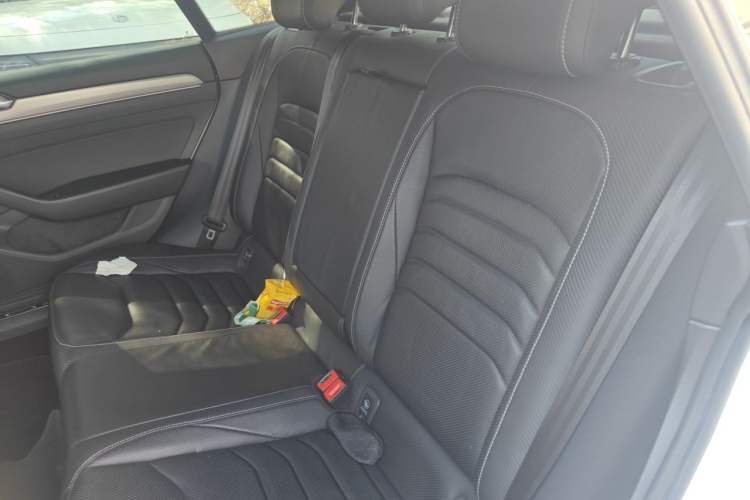 Used Volkswagen FAW-Volkswagen CC 2019 380TSI Glamour Edition China V Standard Left Rear Seat