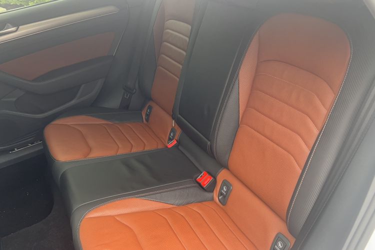 Used Volkswagen FAW-Volkswagen CC 2019 330TSI Glamour Edition China VI Left Rear Seat
