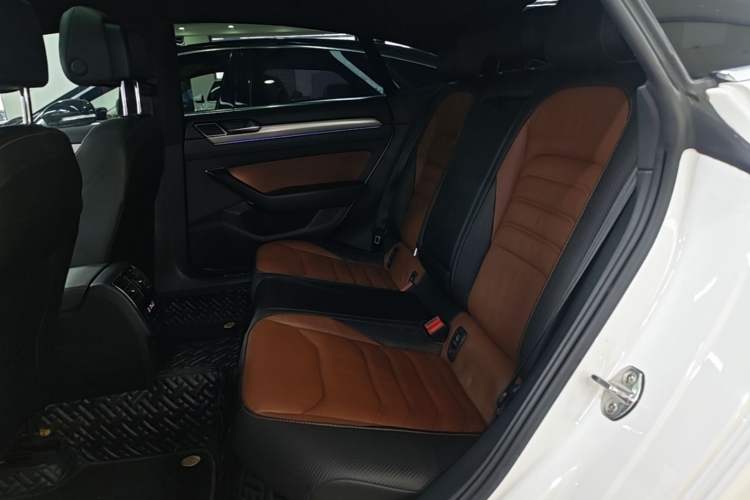 Used Volkswagen FAW-Volkswagen CC 2019 330TSI Glamour Edition China VI Left Rear Seat