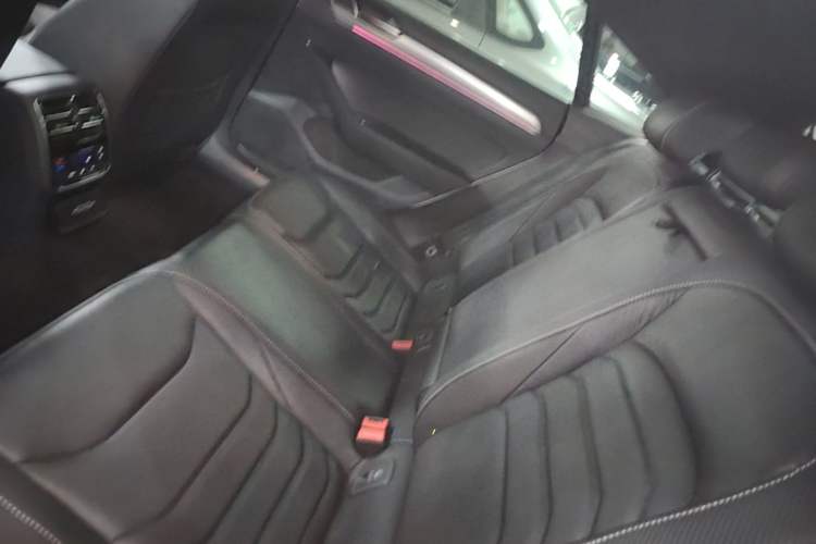 Used Volkswagen FAW-Volkswagen CC 2019 330TSI Glamour Edition China V Standard Left Rear Seat