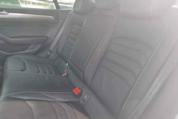 Used Volkswagen FAW-Volkswagen CC 2019 330TSI Glamour Edition China VI Left Rear Seat