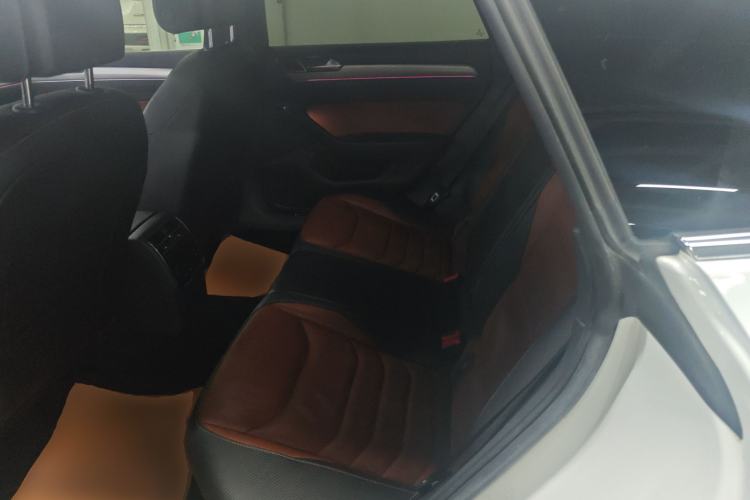Used Volkswagen FAW-Volkswagen CC 2019 330TSI Glamour Edition China V Standard Left Rear Seat