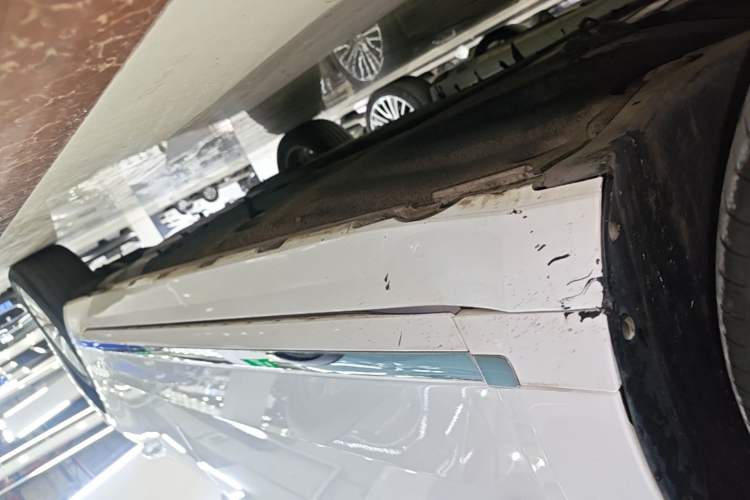 Used Volkswagen FAW-Volkswagen CC 2019 330TSI Glamour Edition China VI Left Side Sill