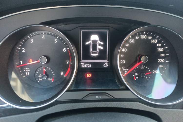 Used Volkswagen FAW-Volkswagen CC 2019 330TSI Huayan Edition China VI Odometer Close Up