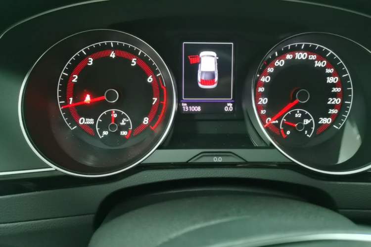Used Volkswagen FAW-Volkswagen CC 2019 330TSI Glamour Edition China VI Odometer Close Up