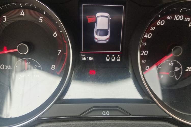 Used Volkswagen FAW-Volkswagen CC 2019 330TSI Glamour Edition China V Standard Odometer Close Up