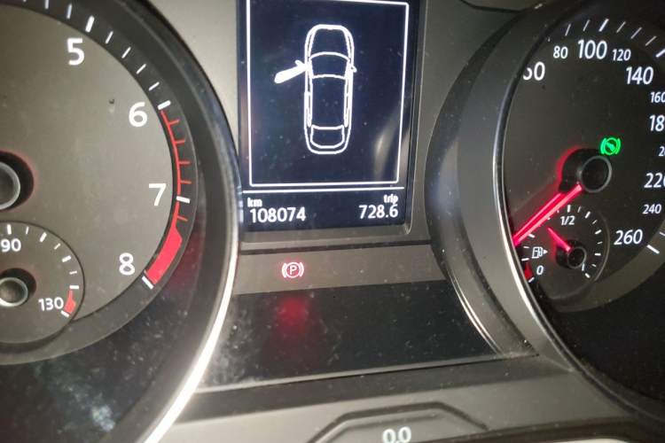 Used Volkswagen FAW-Volkswagen CC 2019 330TSI Huayan Edition China V Standard Odometer Close Up