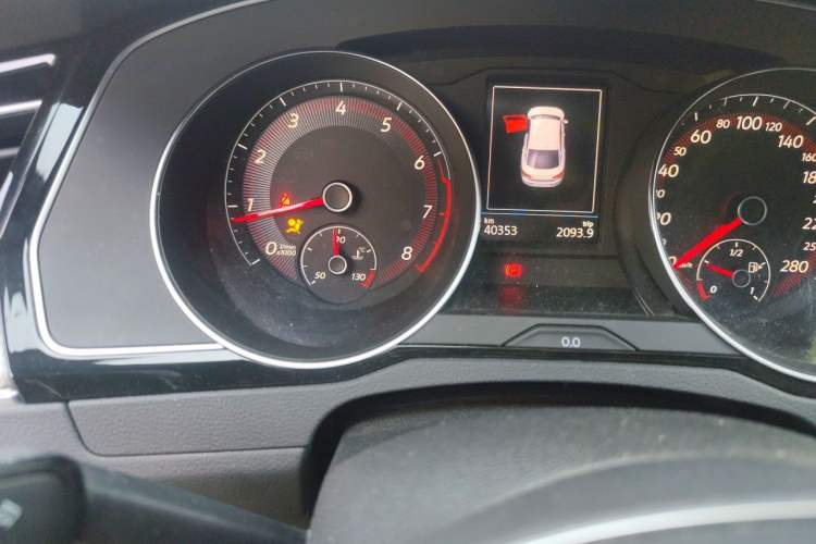Used Volkswagen FAW-Volkswagen CC 2019 330TSI Glamour Edition China VI Odometer Close Up