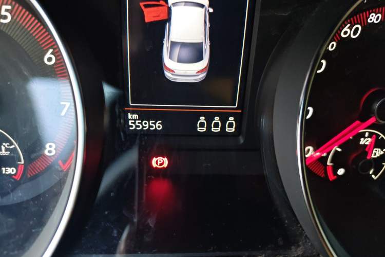 Used Volkswagen FAW-Volkswagen CC 2019 330TSI Glamour Edition China VI Odometer Close Up