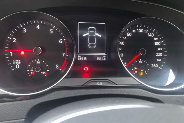Used Volkswagen FAW-Volkswagen CC 2019 330TSI Huayan Edition China VI Odometer Close Up