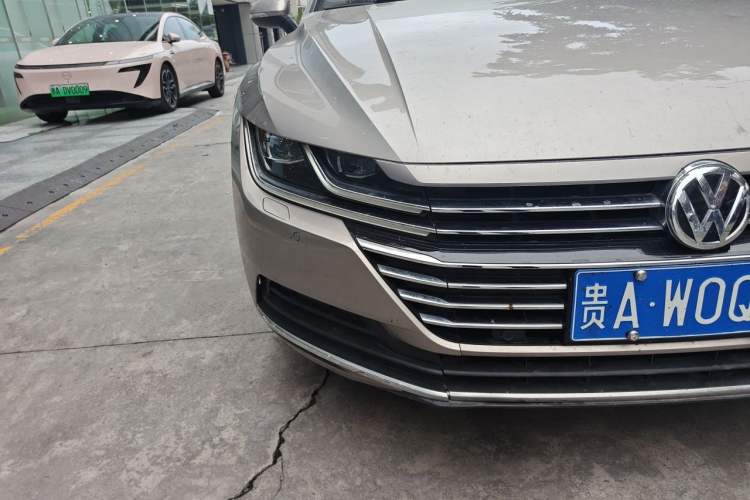 Used Volkswagen FAW-Volkswagen CC 2019 330TSI Glamour Edition China V Standard Right Front Headlight
