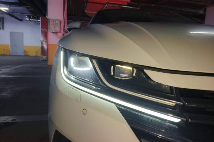 Used Volkswagen FAW-Volkswagen CC 2019 380TSI Glamour Edition China V Standard Right Front Headlight