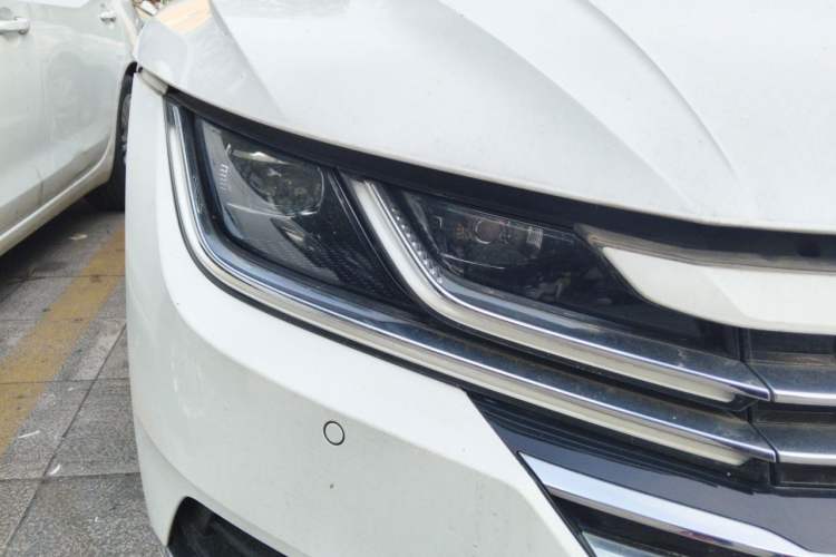 Used Volkswagen FAW-Volkswagen CC 2019 330TSI Huayan Edition China VI Right Front Headlight