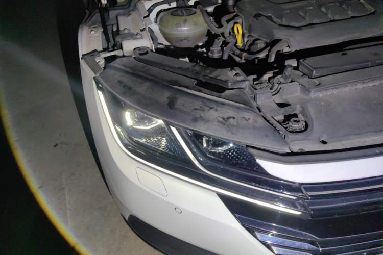 Used Volkswagen FAW-Volkswagen CC 2019 330TSI Glamour Edition China VI Right Front Headlight