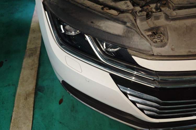 Used Volkswagen FAW-Volkswagen CC 2019 330TSI Glamour Edition China V Standard Right Front Headlight
